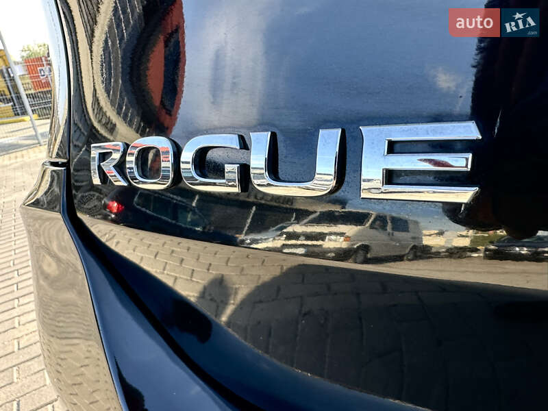 Позашляховик / Кросовер Nissan Rogue 2017 в Львові
