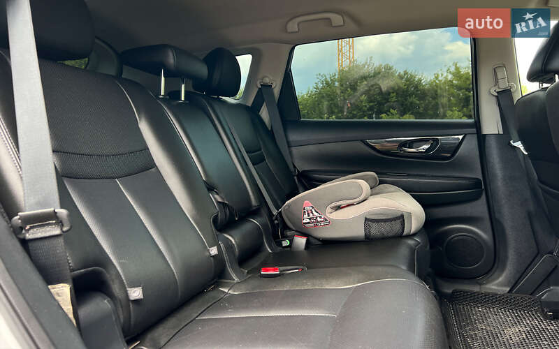 Позашляховик / Кросовер Nissan Rogue 2019 в Львові