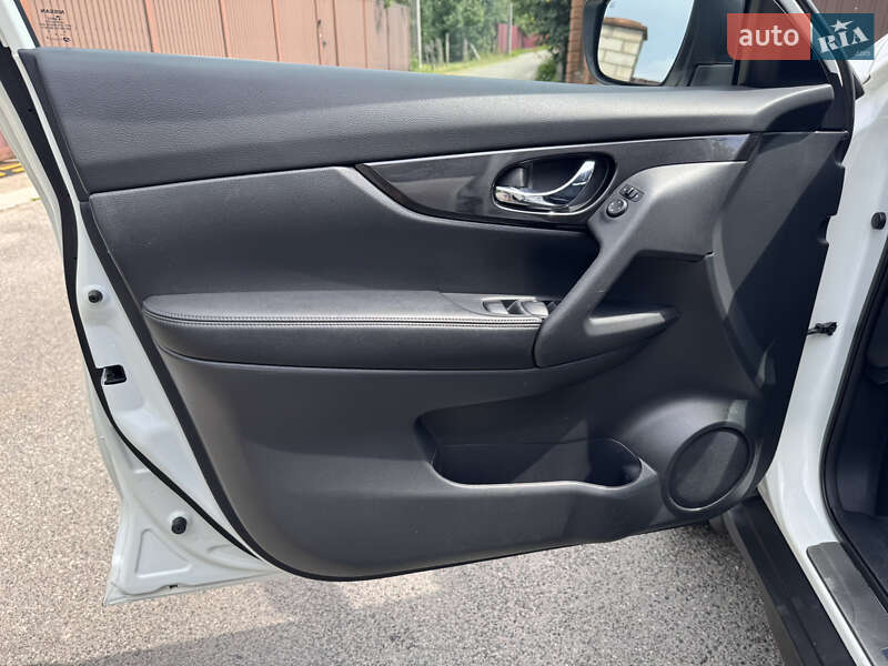 Внедорожник / Кроссовер Nissan Rogue 2018 в Киеве