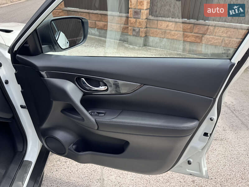 Внедорожник / Кроссовер Nissan Rogue 2018 в Киеве