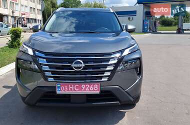 Позашляховик / Кросовер Nissan Rogue 2024 в Луцьку