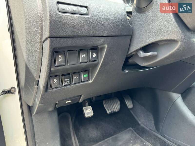 Позашляховик / Кросовер Nissan Rogue 2018 в Києві фото 4 Позашляховик / Кросовер Nissan Rogue 2018 в Києві