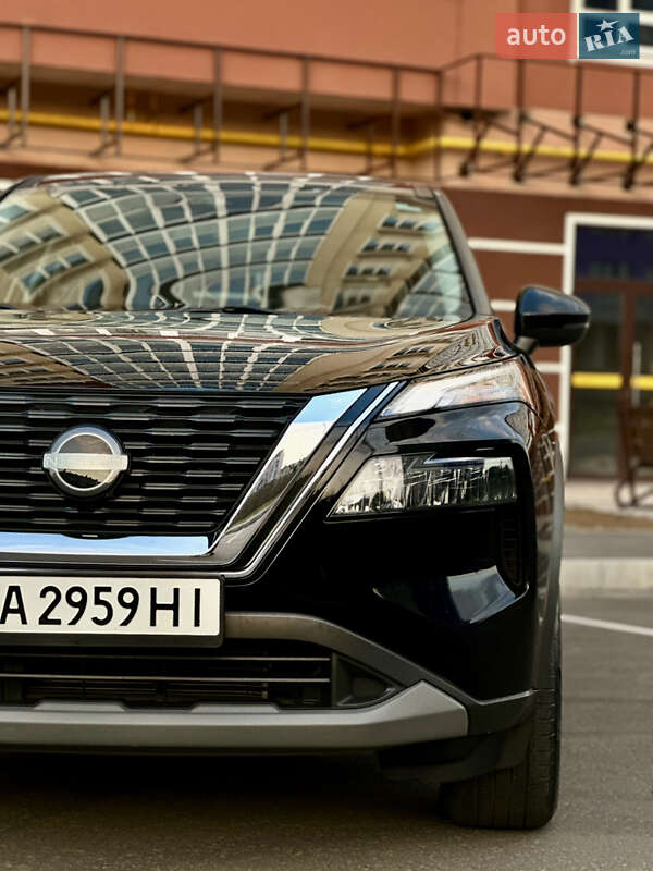 Внедорожник / Кроссовер Nissan Rogue 2022 в Умани
