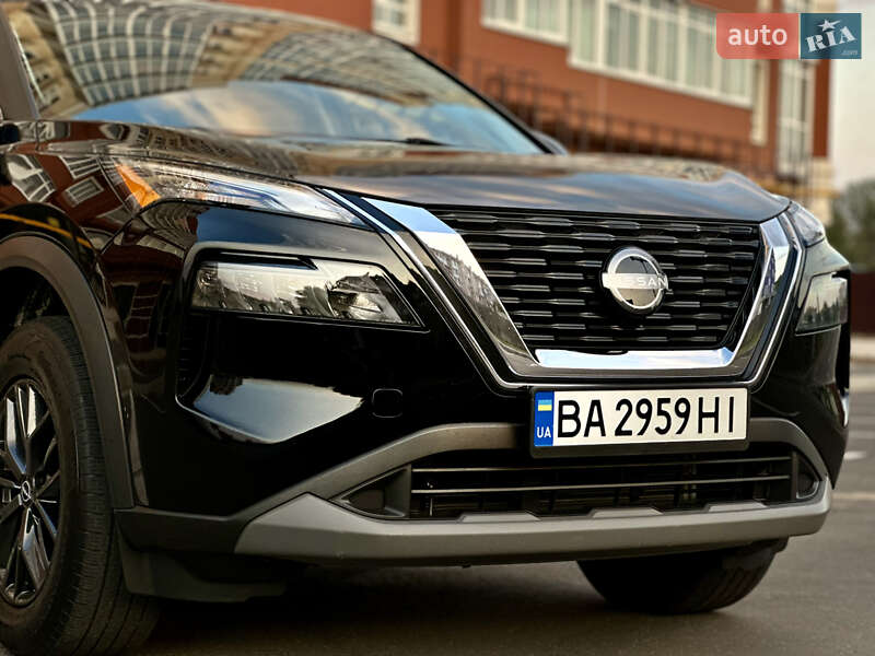 Внедорожник / Кроссовер Nissan Rogue 2022 в Умани