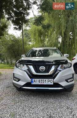 Позашляховик / Кросовер Nissan Rogue 2020 в Старій Синяві