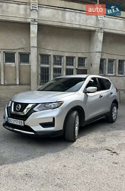Внедорожник / Кроссовер Nissan Rogue 2016 в Тернополе