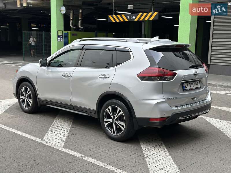 Внедорожник / Кроссовер Nissan Rogue 2019 в Киеве