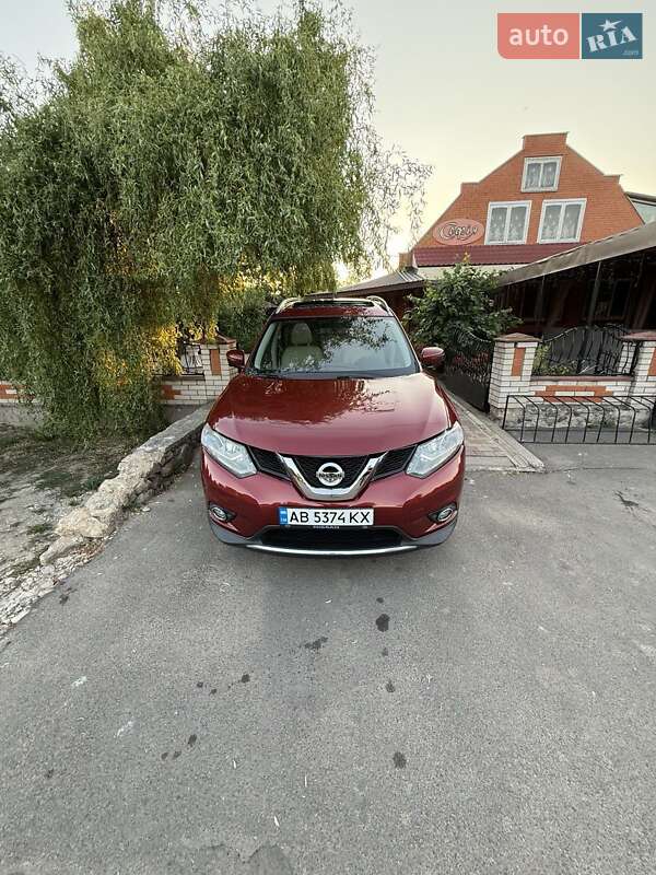 Внедорожник / Кроссовер Nissan Rogue 2016 в Виннице