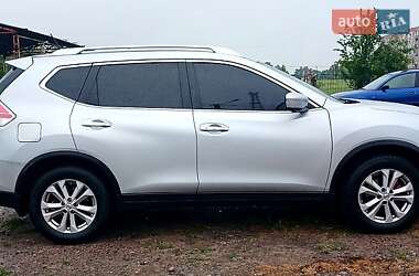 Внедорожник / Кроссовер Nissan Rogue 2015 в 