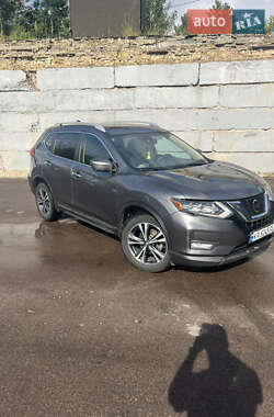 Внедорожник / Кроссовер Nissan Rogue 2017 в Киеве