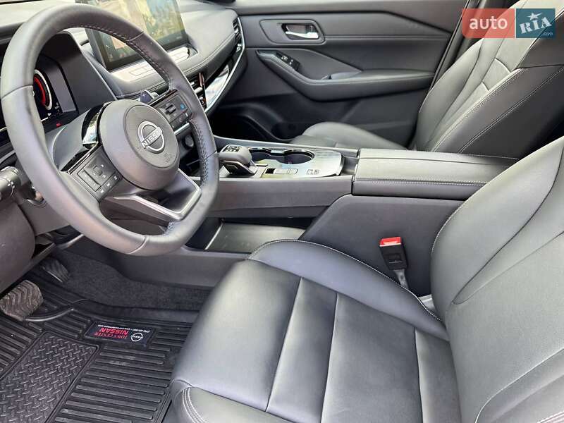 Внедорожник / Кроссовер Nissan Rogue 2024 в Кривом Роге