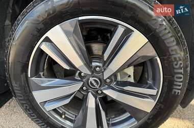 Внедорожник / Кроссовер Nissan Rogue 2024 в 