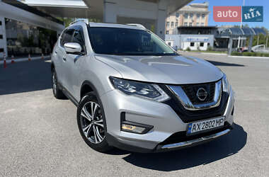 Внедорожник / Кроссовер Nissan Rogue 2017 в Харькове