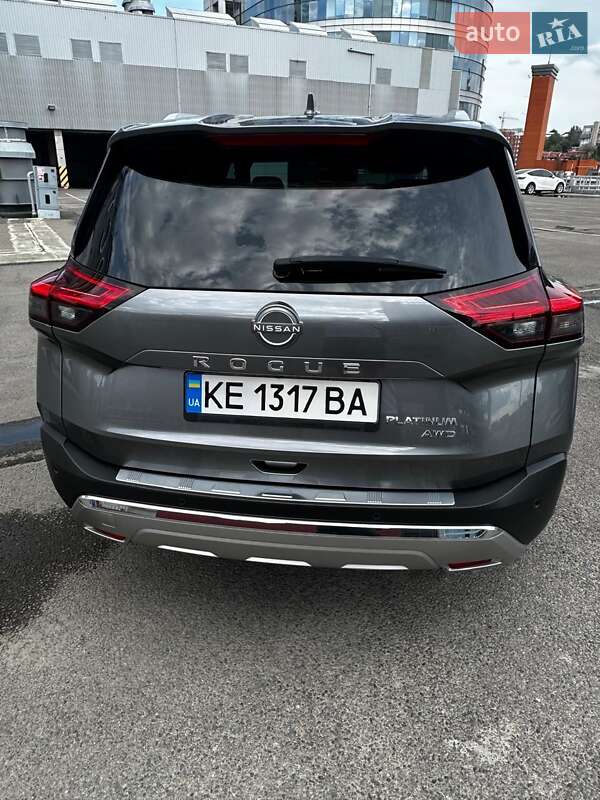 Внедорожник / Кроссовер Nissan Rogue 2023 в Днепре