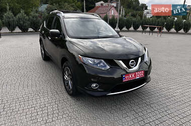 Внедорожник / Кроссовер Nissan Rogue 2016 в Полтаве