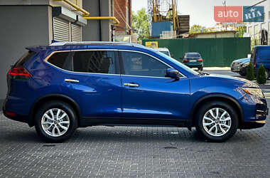 Внедорожник / Кроссовер Nissan Rogue 2017 в 