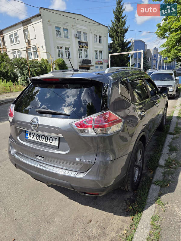Внедорожник / Кроссовер Nissan Rogue 2016 в Харькове