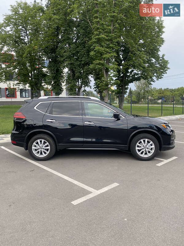 Внедорожник / Кроссовер Nissan Rogue 2018 в Киеве