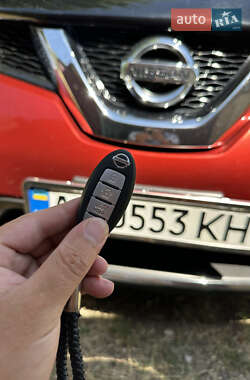 Внедорожник / Кроссовер Nissan Rogue 2015 в 