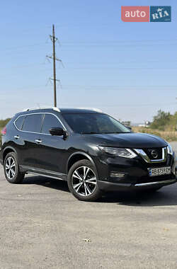 Внедорожник / Кроссовер Nissan Rogue 2016 в Виннице