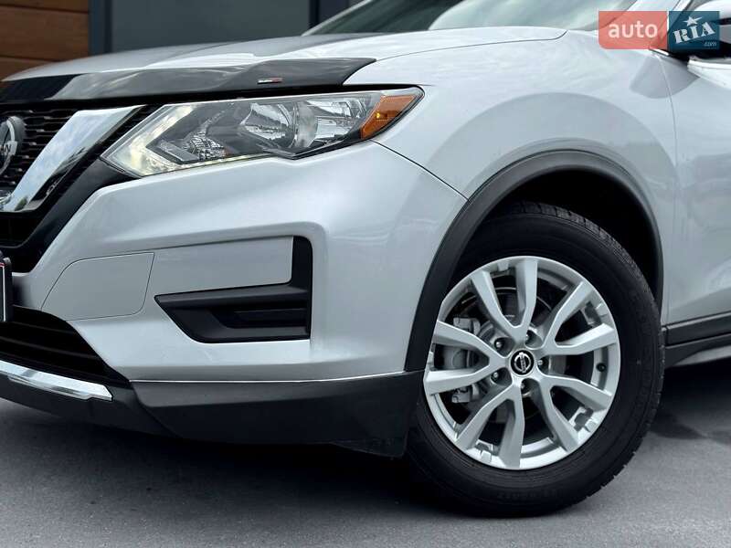 Внедорожник / Кроссовер Nissan Rogue 2019 в Ровно