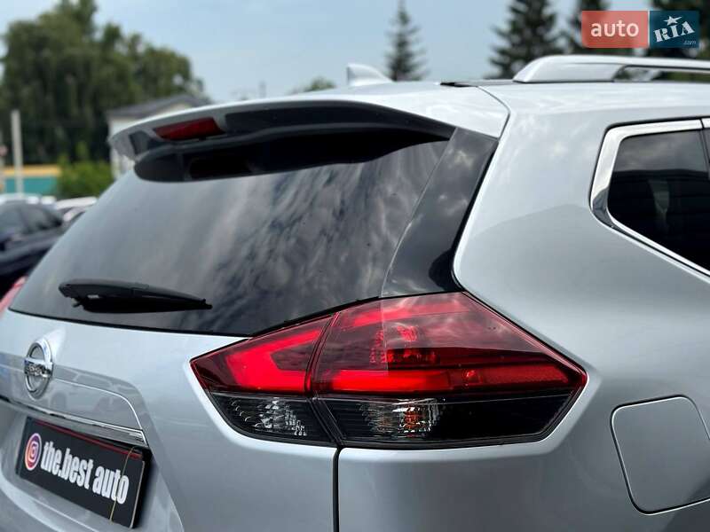 Внедорожник / Кроссовер Nissan Rogue 2019 в Ровно