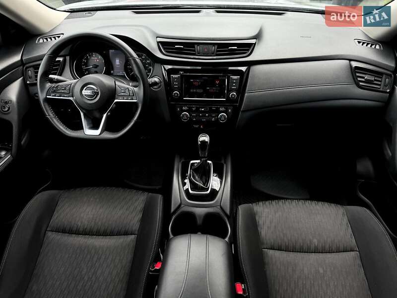 Внедорожник / Кроссовер Nissan Rogue 2019 в Ровно