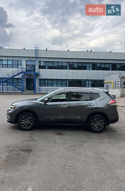 Внедорожник / Кроссовер Nissan Rogue 2015 в 