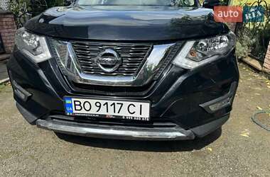Внедорожник / Кроссовер Nissan Rogue 2017 в 