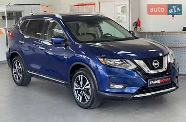 Позашляховик / Кросовер Nissan Rogue 2016 в Києві