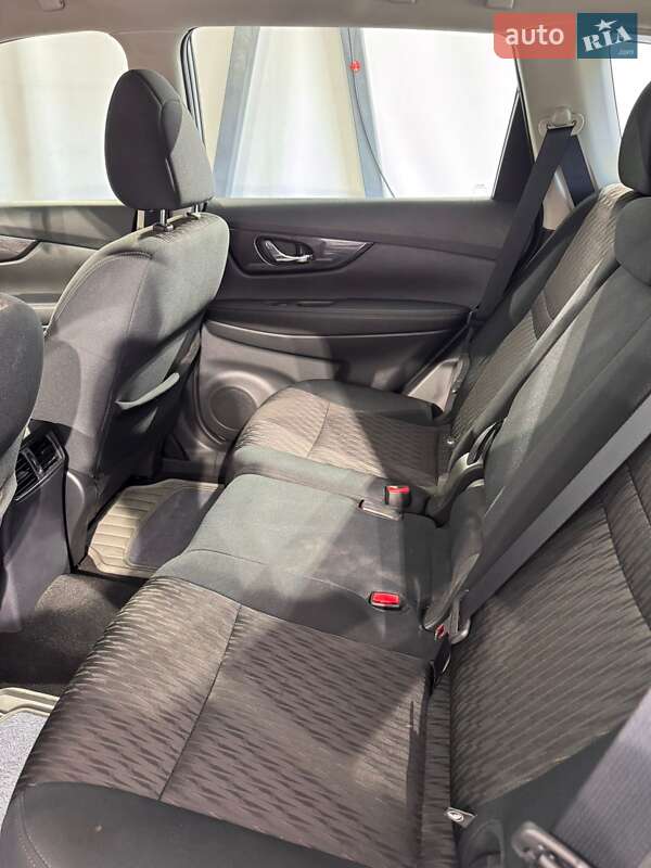 Позашляховик / Кросовер Nissan Rogue 2018 в Києві