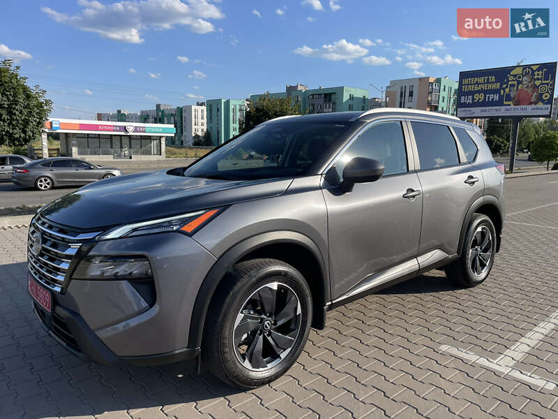 Позашляховик / Кросовер Nissan Rogue 2024 в Києві