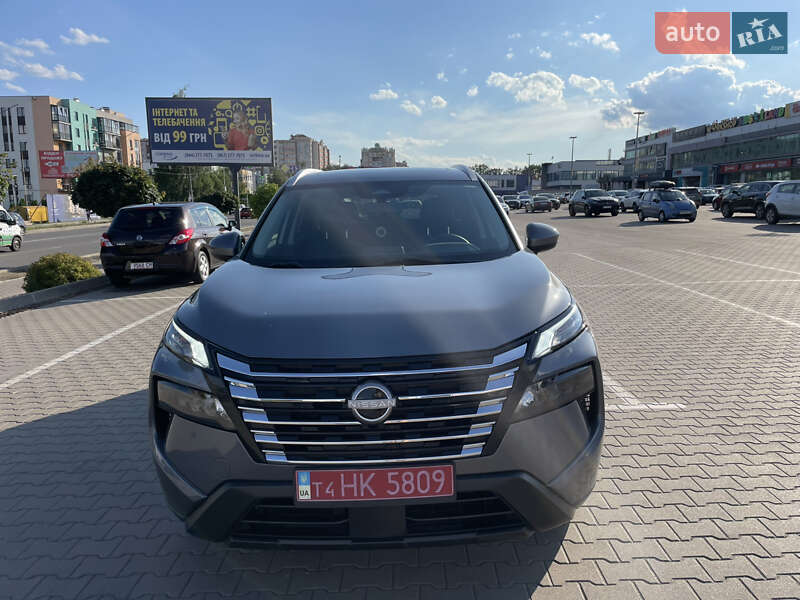 Позашляховик / Кросовер Nissan Rogue 2024 в Києві