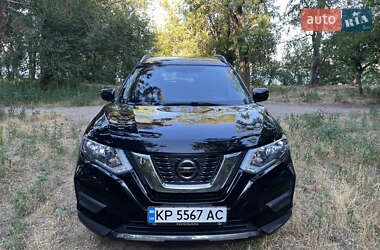 Позашляховик / Кросовер Nissan Rogue 2018 в 