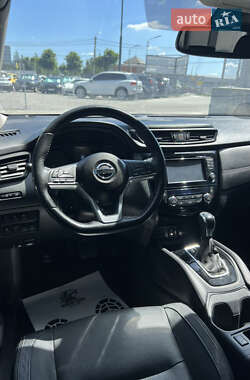 Позашляховик / Кросовер Nissan Rogue 2017 в 