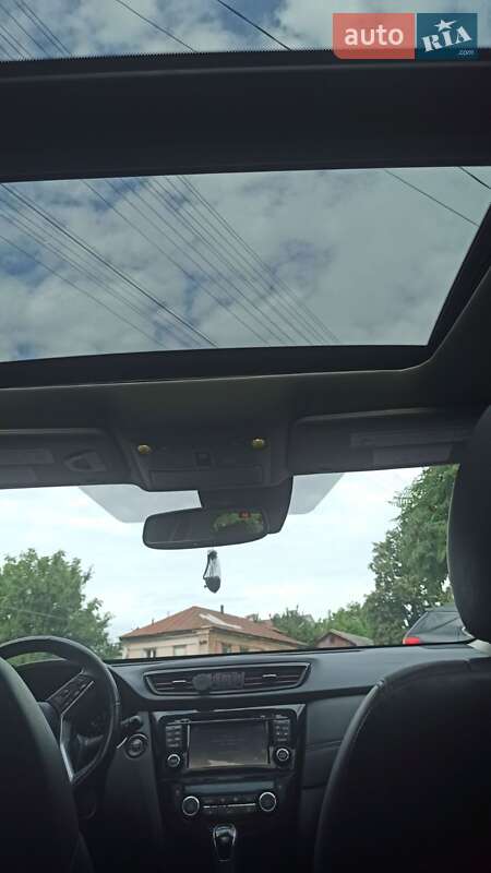 Позашляховик / Кросовер Nissan Rogue 2017 в Чернігові