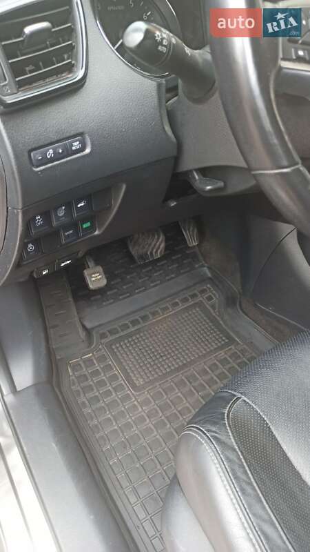 Позашляховик / Кросовер Nissan Rogue 2017 в Чернігові