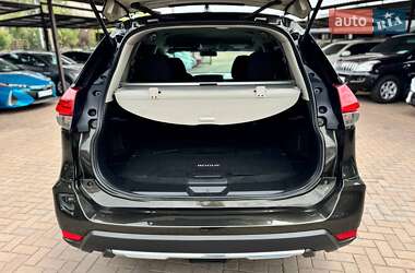 Внедорожник / Кроссовер Nissan Rogue 2017 в 