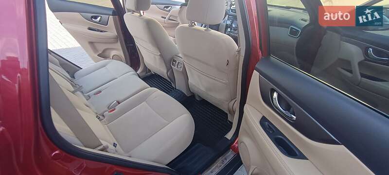 Позашляховик / Кросовер Nissan Rogue 2016 в Чорткові