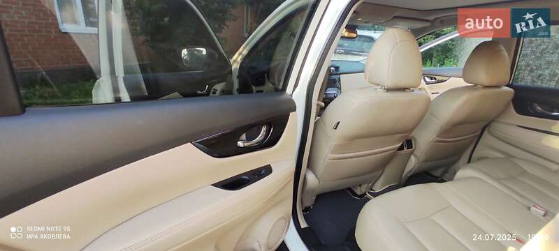 Внедорожник / Кроссовер Nissan Rogue 2019 в Киеве