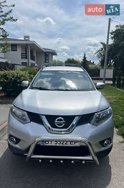 Позашляховик / Кросовер Nissan Rogue 2015 в Полтаві