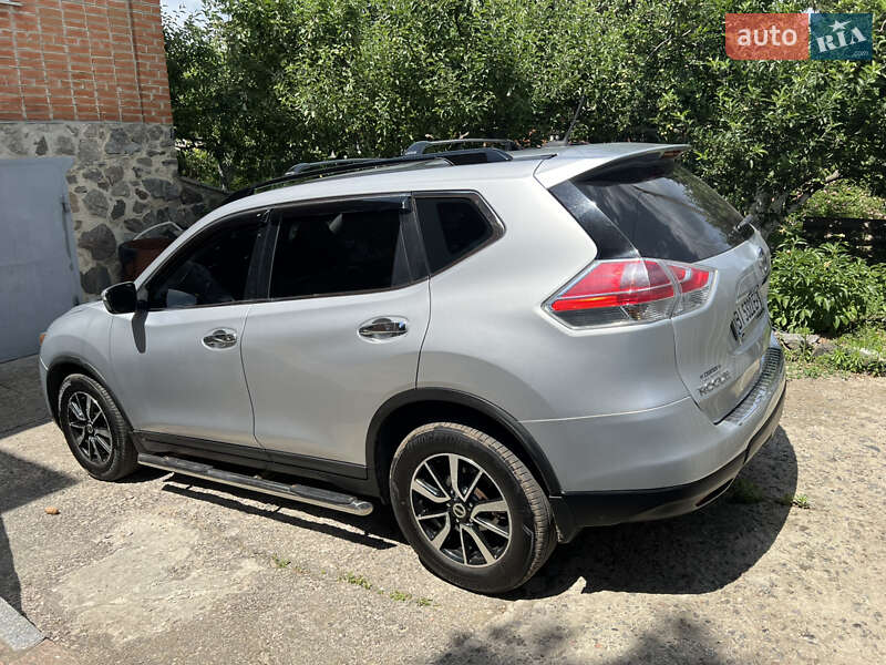 Позашляховик / Кросовер Nissan Rogue 2015 в Полтаві