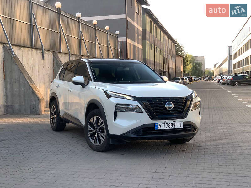 Внедорожник / Кроссовер Nissan Rogue 2020 в Ивано-Франковске