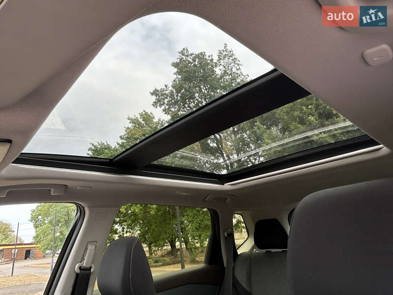 Позашляховик / Кросовер Nissan Rogue 2023 в Києві