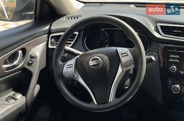 Внедорожник / Кроссовер Nissan Rogue 2015 в 