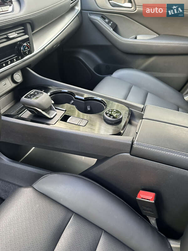 Внедорожник / Кроссовер Nissan Rogue 2023 в Лубнах