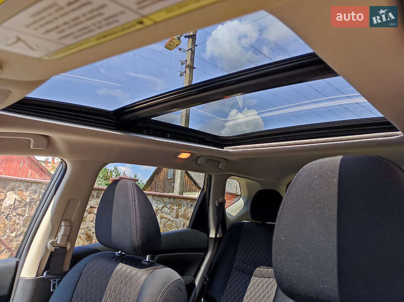 Внедорожник / Кроссовер Nissan Rogue 2018 в Жидачове