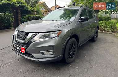 Внедорожник / Кроссовер Nissan Rogue 2017 в Киеве