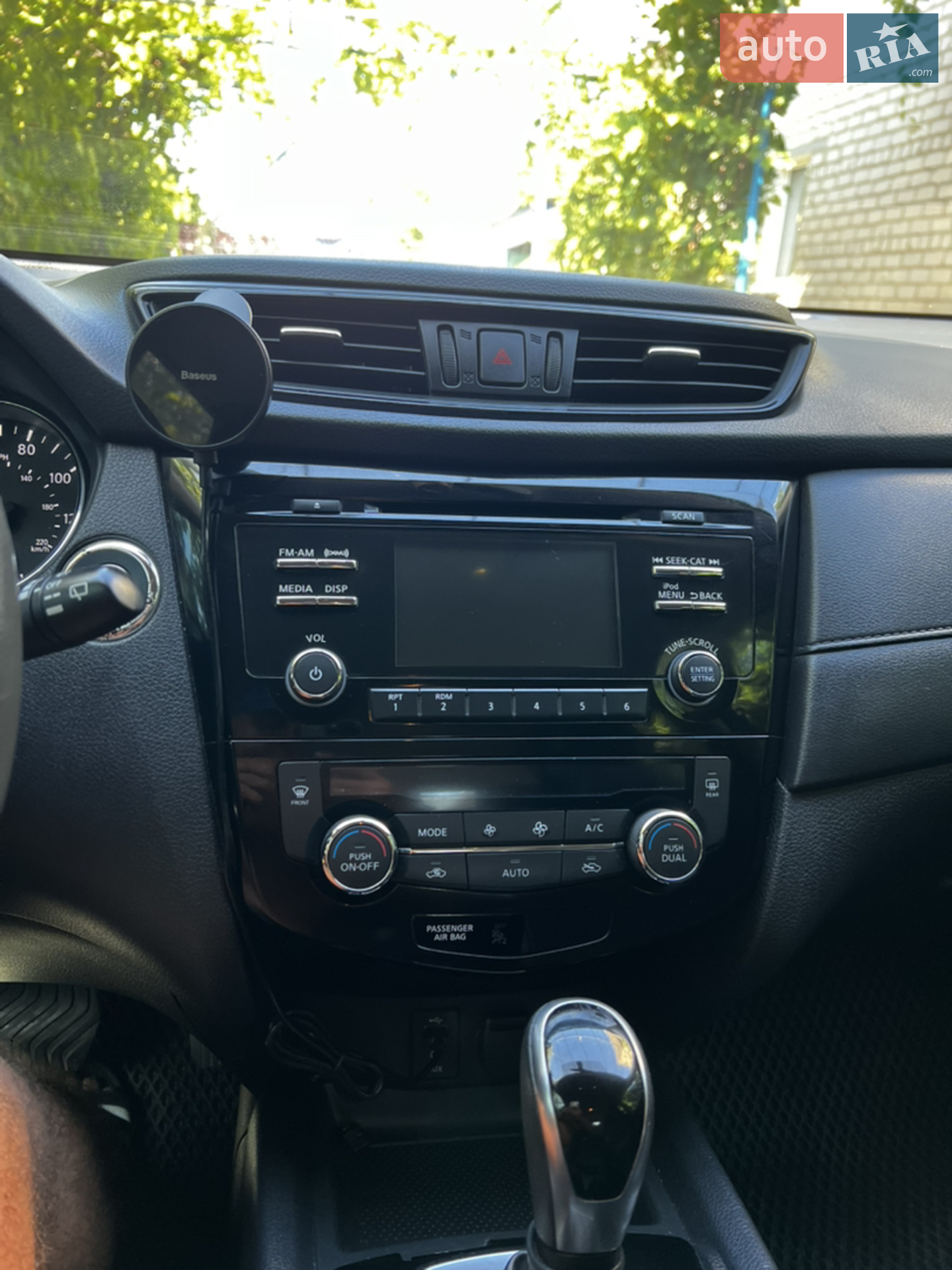 2016 Nissan Rogue - мініатюра 15