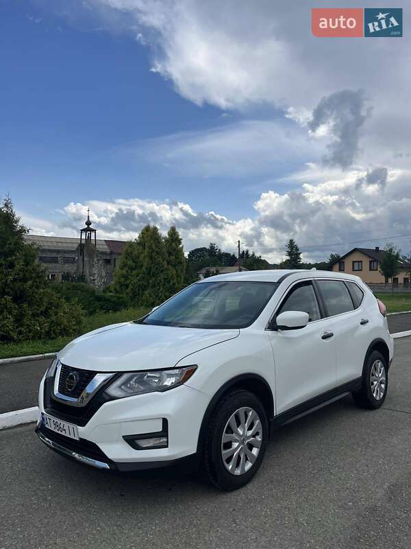 Внедорожник / Кроссовер Nissan Rogue 2018 в Галиче